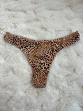 Victoria's Secret Leopard Print Thong Panty L